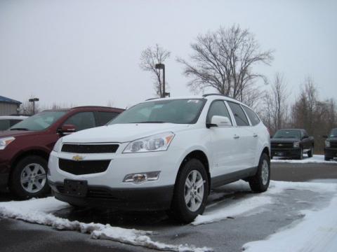 Summit White Chevrolet Traverse LT.  Click to enlarge.