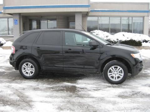Black Ford Edge SE.  Click to enlarge.