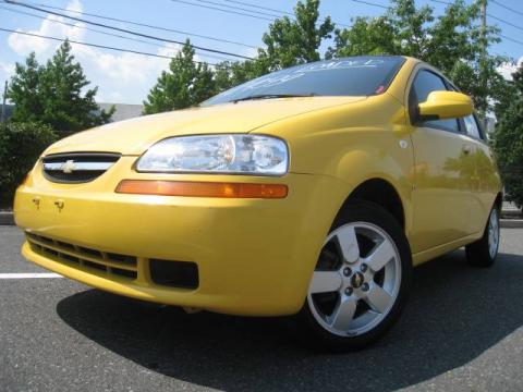 Summer Yellow Chevrolet Aveo Aveo5 LS.  Click to enlarge.