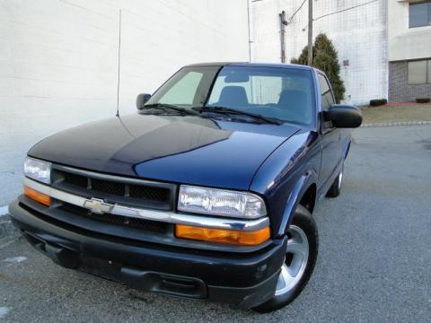 Indigo Blue Metallic Chevrolet S10 Regular Cab.  Click to enlarge.