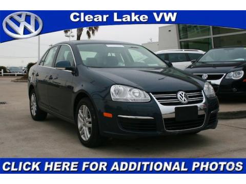 Shadow Blue Volkswagen Jetta 2.5 Sedan.  Click to enlarge.