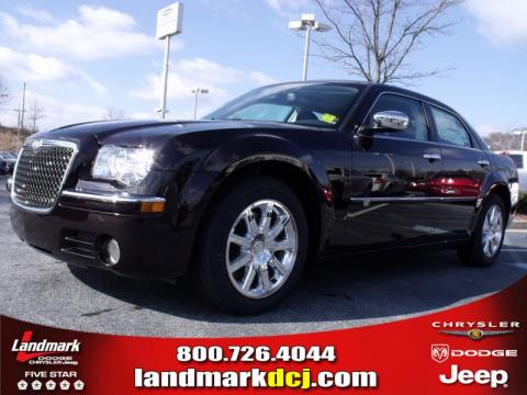 Dark Cordovan Pearl Chrysler 300 C HEMI.  Click to enlarge.