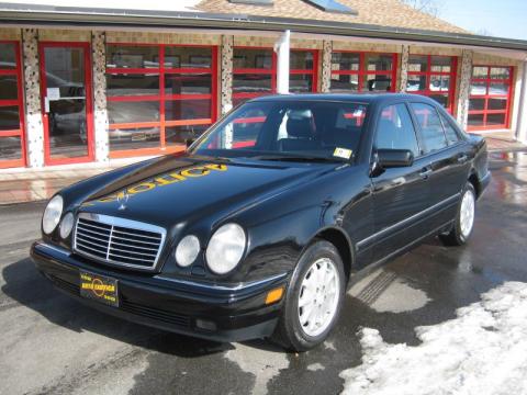 Black Mercedes-Benz E 320 Sedan.  Click to enlarge.