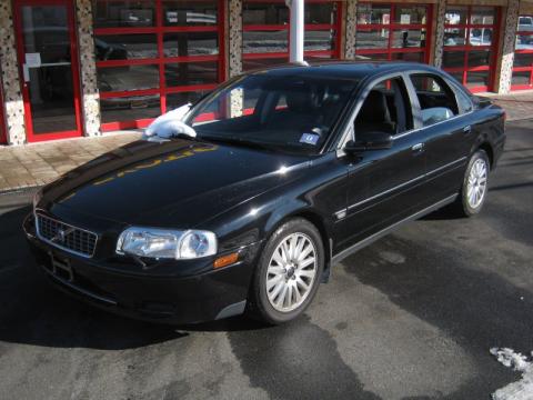 Black Volvo S80 2.9.  Click to enlarge.