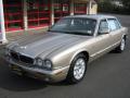 1999 XJ XJ8 L #2