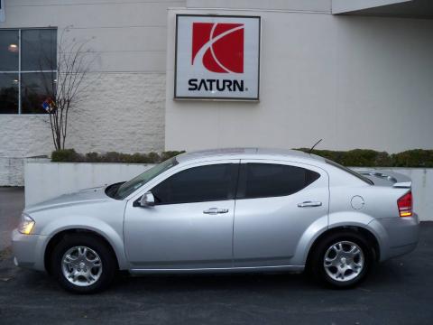Bright Silver Metallic Dodge Avenger SE.  Click to enlarge.