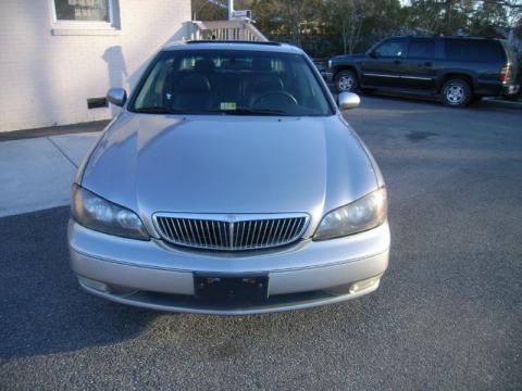 Titanium Metallic Infiniti I 30 Sedan.  Click to enlarge.