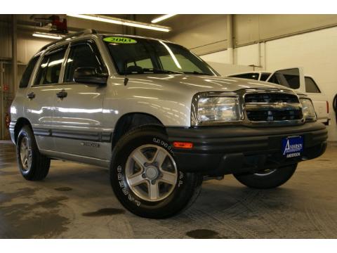 Silverleaf Metallic Chevrolet Tracker 4WD Hard Top.  Click to enlarge.