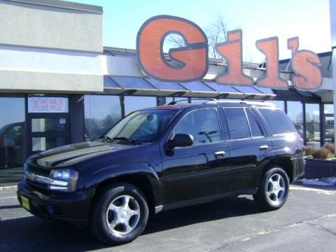 Black Chevrolet TrailBlazer LS 4x4.  Click to enlarge.