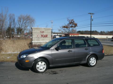 Liquid Grey Metallic Ford Focus ZXW SE Wagon.  Click to enlarge.