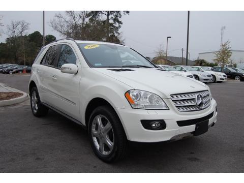 Arctic White Mercedes-Benz ML 350 4Matic.  Click to enlarge.