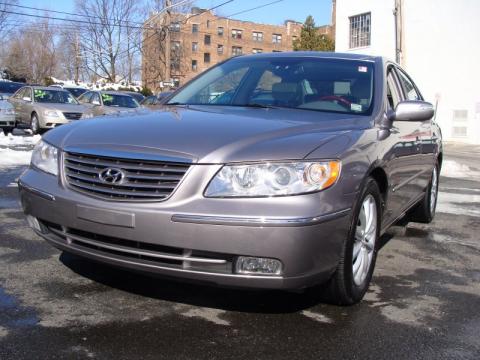 Steel Gray Hyundai Azera Limited.  Click to enlarge.