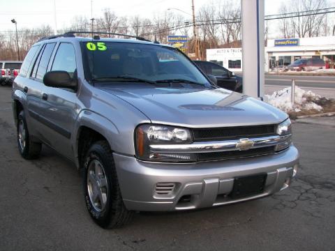 Graystone Metallic Chevrolet TrailBlazer LS 4x4.  Click to enlarge.