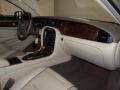 2008 XJ XJ8 #18