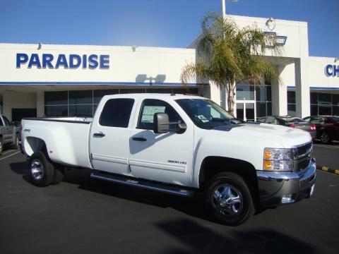 Summit White Chevrolet Silverado 3500HD LT Crew Cab 4x4 Dually.  Click to enlarge.