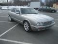1999 XJ XJR #10