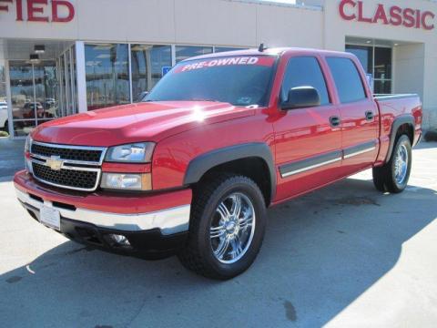 Victory Red Chevrolet Silverado 1500 Z71 Crew Cab 4x4.  Click to enlarge.