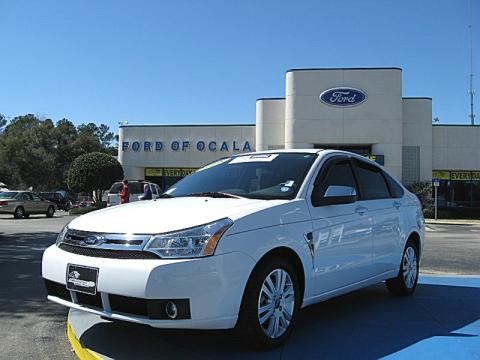 Oxford White Ford Focus SE Sedan.  Click to enlarge.
