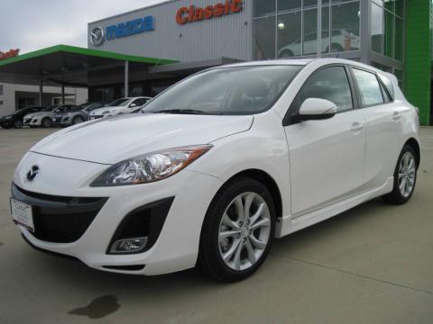 Crystal White Pearl Mica Mazda MAZDA3 s Sport 5 Door.  Click to enlarge.