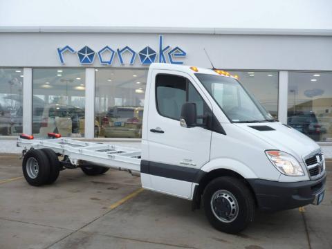 Arctic White Dodge Sprinter Van 3500 Chassis 170.  Click to enlarge.