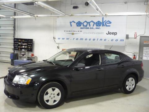 Brilliant Black Crystal Pearl Dodge Avenger SE.  Click to enlarge.