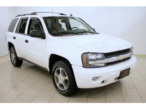 Summit White Chevrolet TrailBlazer LS 4x4.  Click to enlarge.