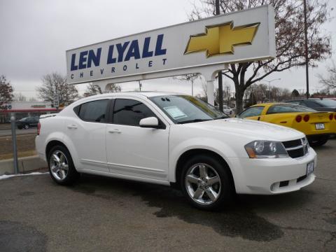 Stone White Dodge Avenger R/T AWD.  Click to enlarge.