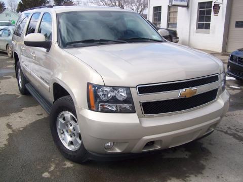 Gold Mist Metallic Chevrolet Suburban 1500 LT 4x4.  Click to enlarge.