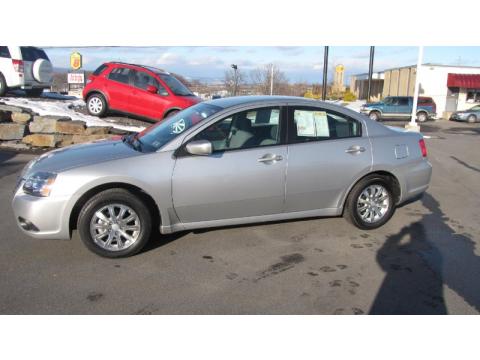 Quick Silver Pearl Mitsubishi Galant ES.  Click to enlarge.