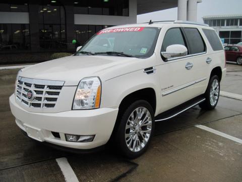 White Diamond Cadillac Escalade AWD.  Click to enlarge.