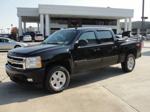 Black Chevrolet Silverado 1500 Z71 Crew Cab 4x4.  Click to enlarge.