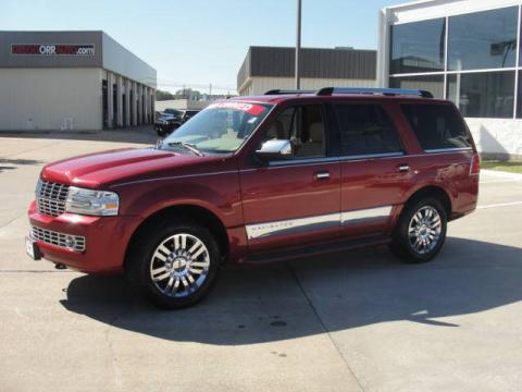 Vivid Red Metallic Lincoln Navigator Luxury.  Click to enlarge.