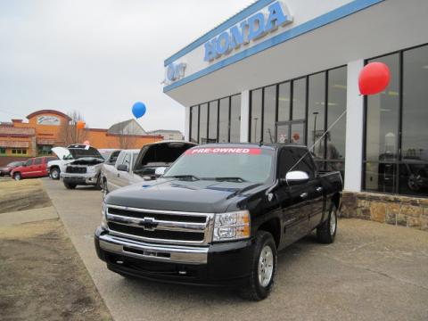 Black Chevrolet Silverado 1500 LT Crew Cab.  Click to enlarge.