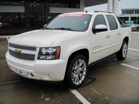 White Diamond Tricoat Chevrolet Avalanche LTZ. Click to enlarge. White Diamond Tricoat Chevrolet Avalanche LTZ. Click to enlarge.