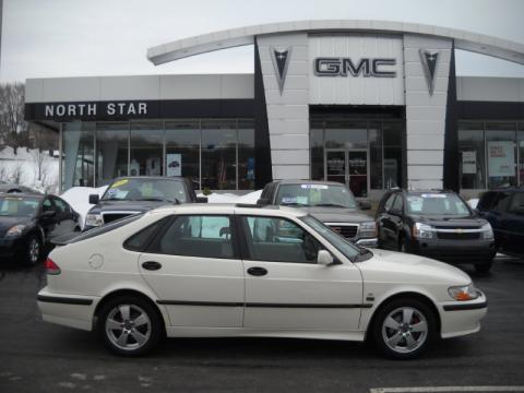 Polar White Saab 9-3 SE Sedan.  Click to enlarge.