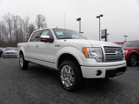 White Platinum Metallic Tri Coat Ford F150 Lariat SuperCrew 4x4.  Click to enlarge.