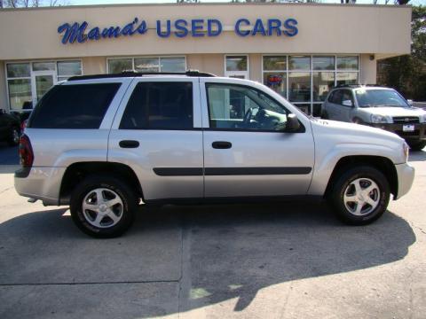 Silverstone Metallic Chevrolet TrailBlazer LS.  Click to enlarge.
