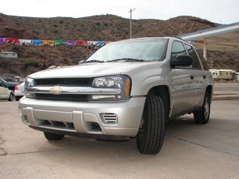 Silverstone Metallic Chevrolet TrailBlazer LS.  Click to enlarge.