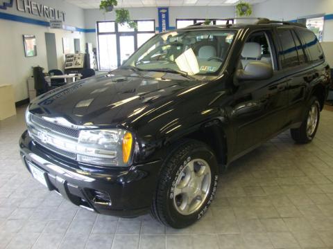 Black Chevrolet TrailBlazer LS 4x4.  Click to enlarge.