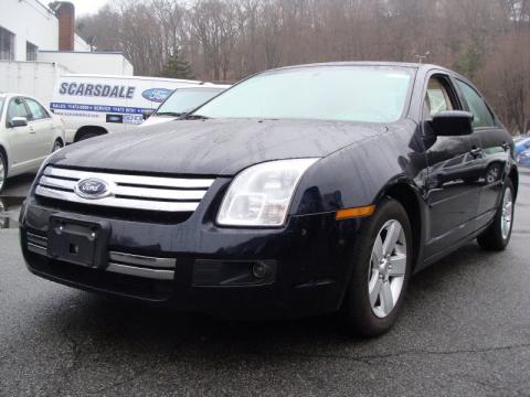Dark Blue Ink Metallic Ford Fusion SE.  Click to enlarge.