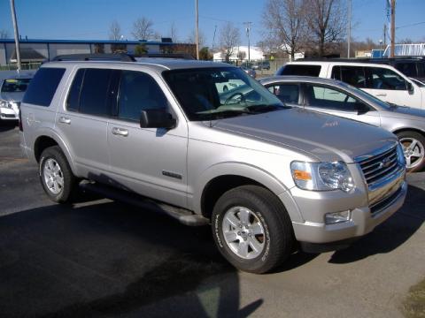 Silver Birch Metallic Ford Explorer XLT 4x4.  Click to enlarge.