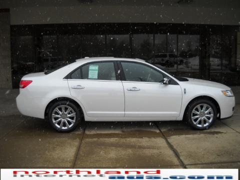 White Platinum Tri-Coat Lincoln MKZ FWD.  Click to enlarge.