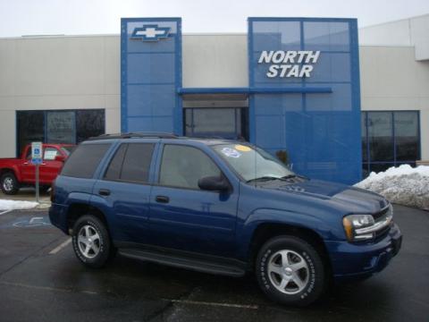 Superior Blue Metallic Chevrolet TrailBlazer LS 4x4.  Click to enlarge.