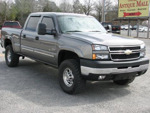 Graystone Metallic Chevrolet Silverado 2500HD LT Crew Cab 4x4.  Click to enlarge.