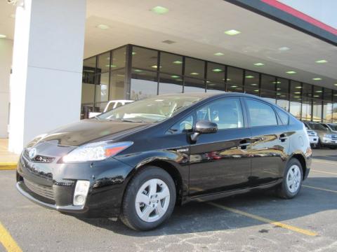 Black Toyota Prius Hybrid II.  Click to enlarge.