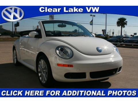 Candy White Volkswagen New Beetle 2.5 Convertible.  Click to enlarge.