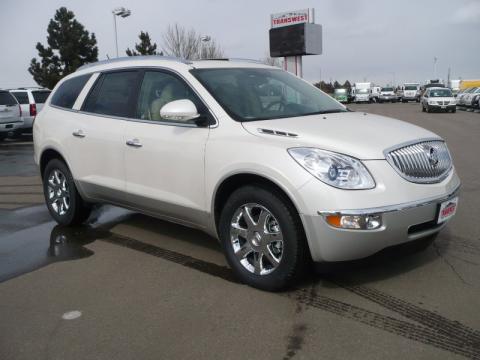 White Diamond Tricoat Buick Enclave CXL AWD.  Click to enlarge.