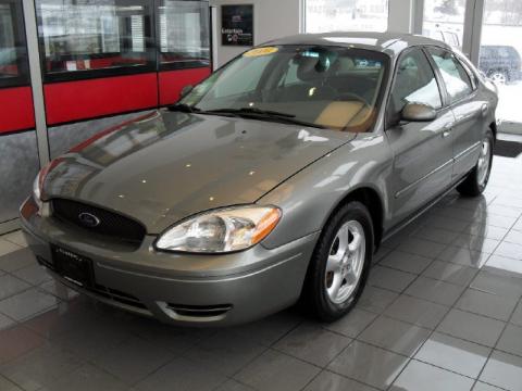 Arizona Beige Metallic Ford Taurus SE Sedan.  Click to enlarge.