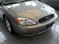 2004 Taurus SE Sedan #12