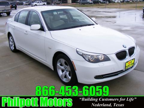 Alpine White BMW 5 Series 528i Sedan.  Click to enlarge.